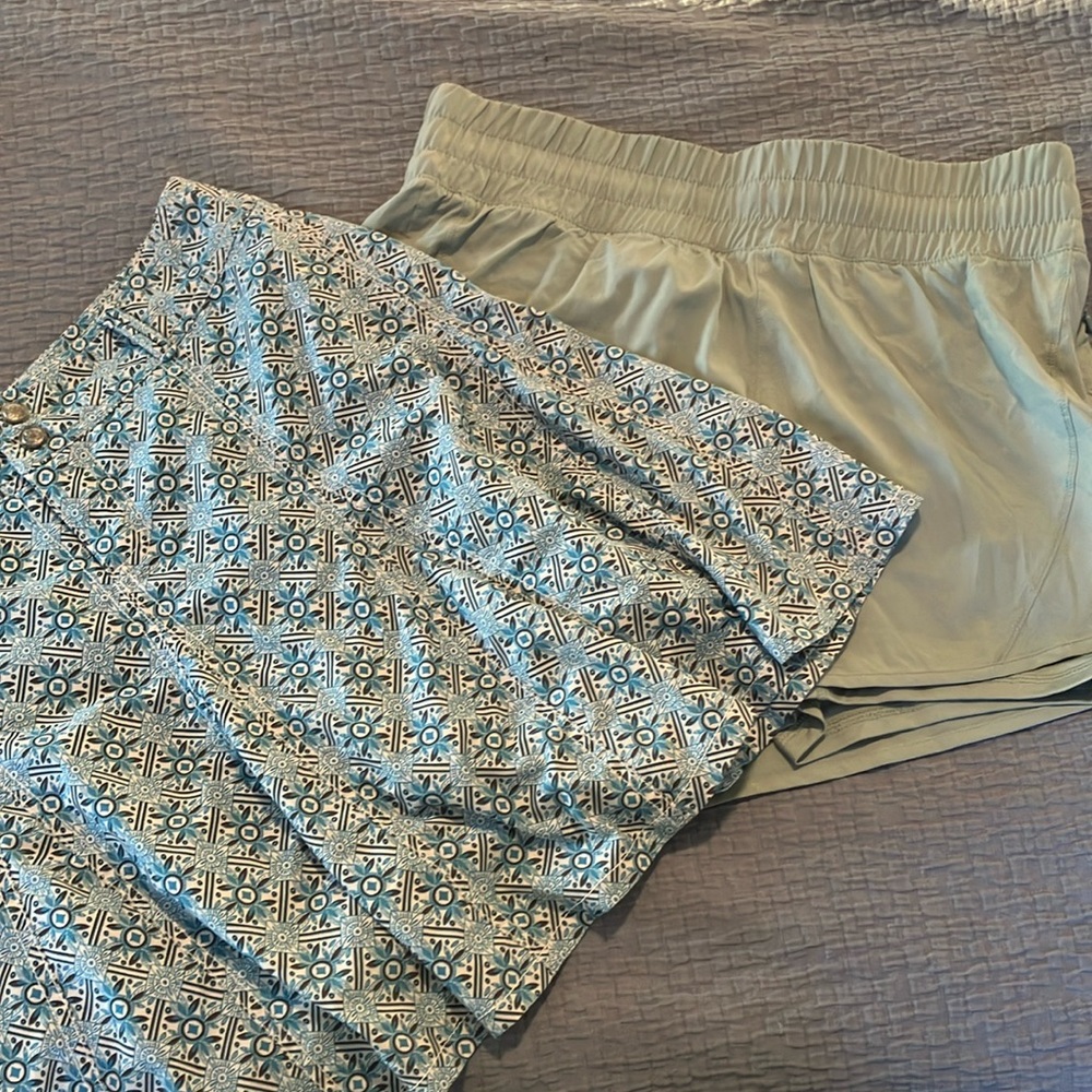 1 short, 1 skort